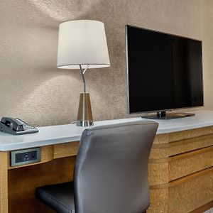 Deluxe Guest room 2 Queen High floor